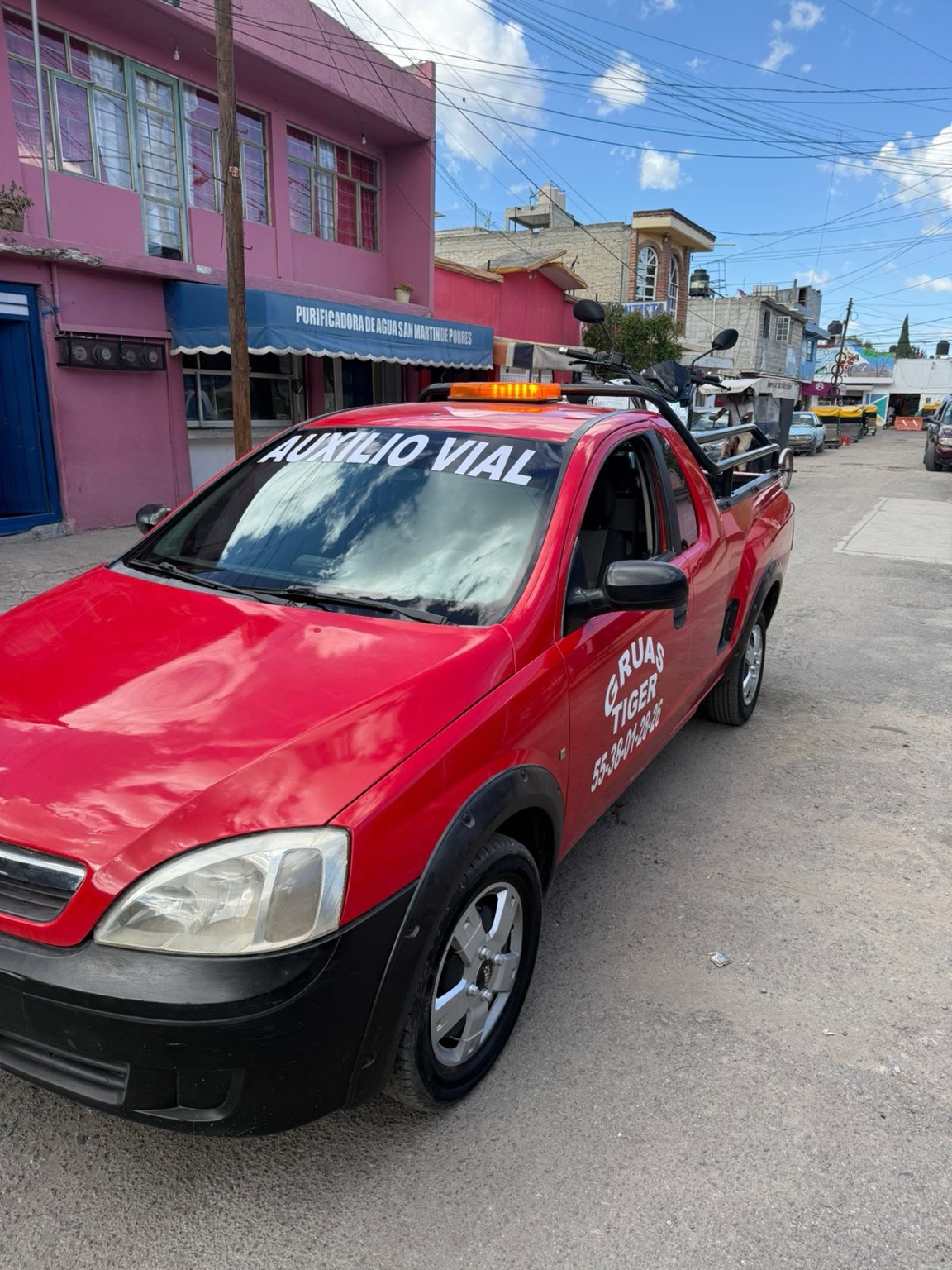 Unidad de auxilio vial Grúas Tiger