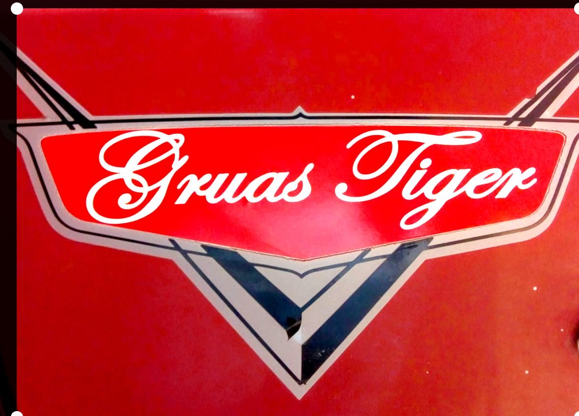 Logo Grúas Tiger